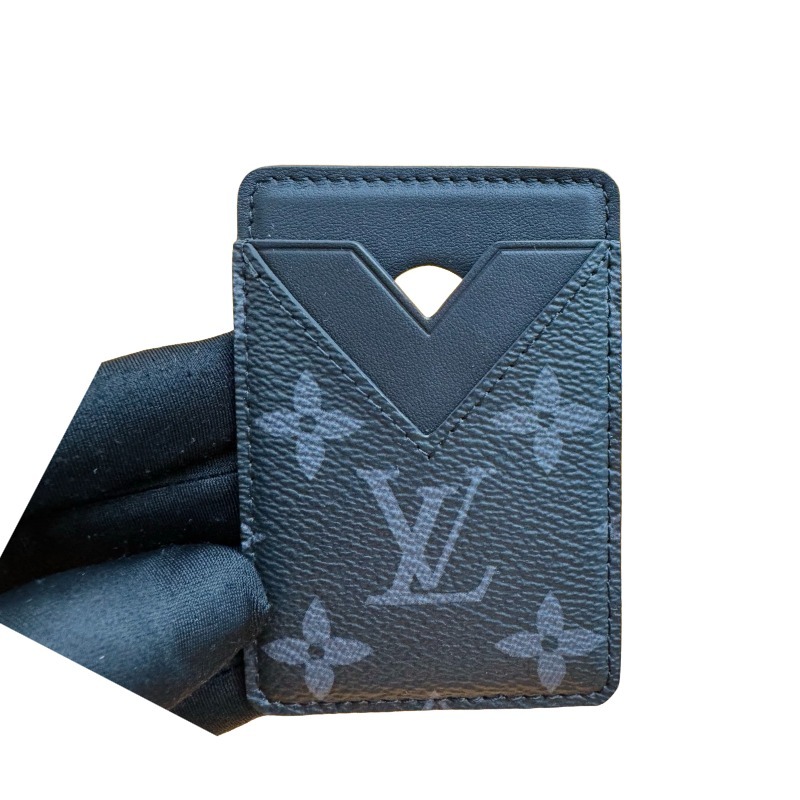Louis Vuitton LV V-Panel Card Holder (Model M12602), featuring a spliced ​​design crafted from Monogram Eclipse black-and-grey canvas and black leather.
