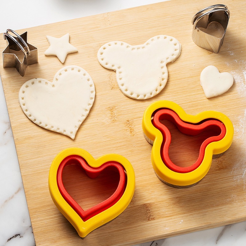Sandwich cutting mold, sandwich filling bread mold, toast and biscuit mold, fruit and vegetable cutting knife, embossing mold set,HangYu Housewares ,Sandwich cutting mold, sandwich filling bread mold, toast and biscuit mold, fruit and vegetable cutting knife, embossing mold set
