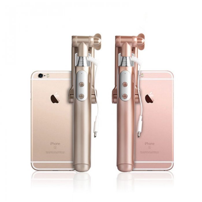 Selfie Stick with Built-in Light、