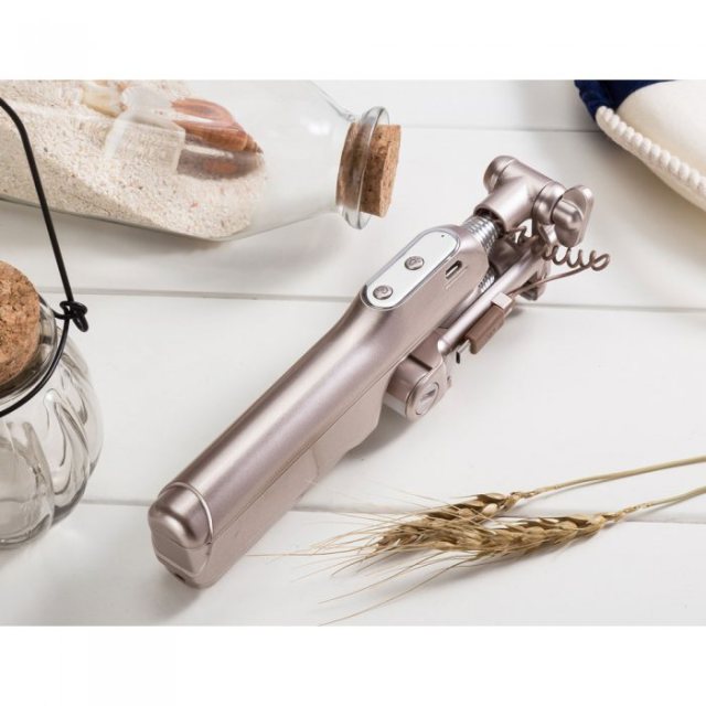 Selfie Stick with Built-in Light、