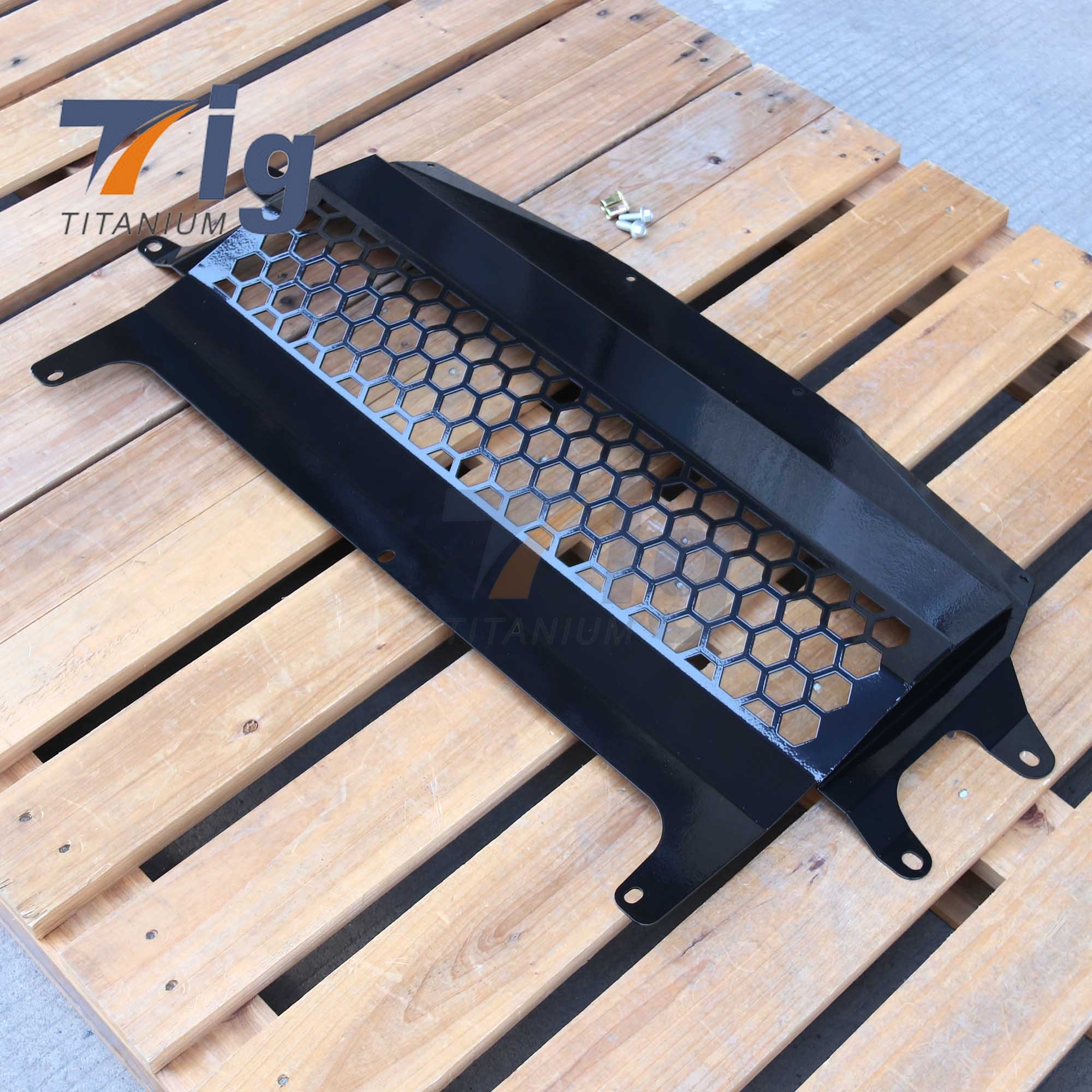 BMW F80 M3 F82 F83 M4 Magnesium Aluminum Alloy Oil Cooler Skid Plate Car Engine Lower Guard Plate