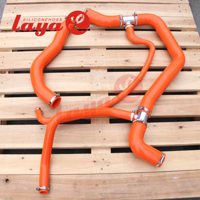 2001-2005 GM 6.6L DURAMAX PERFORMANCE SILICONE UPPER AND LOWER COOLANT HOSE KIT