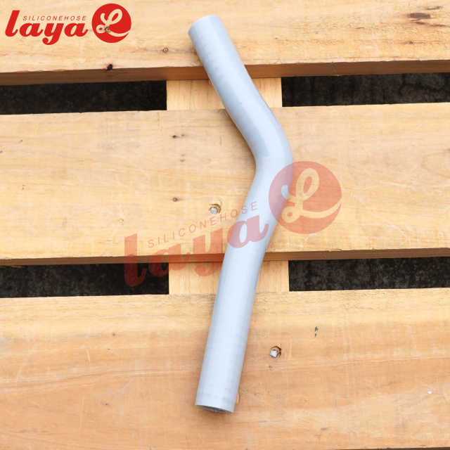 2011-2014 GM 6.6L DURAMAX PERFORMANCESILICONE EGR TO CAB COOLANT HOSE