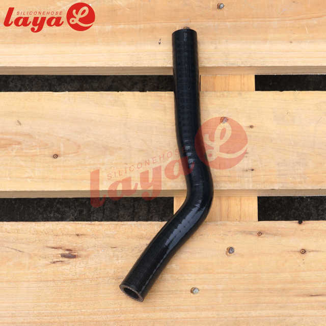 2011-2014 GM 6.6L DURAMAX PERFORMANCESILICONE EGR TO CAB COOLANT HOSE