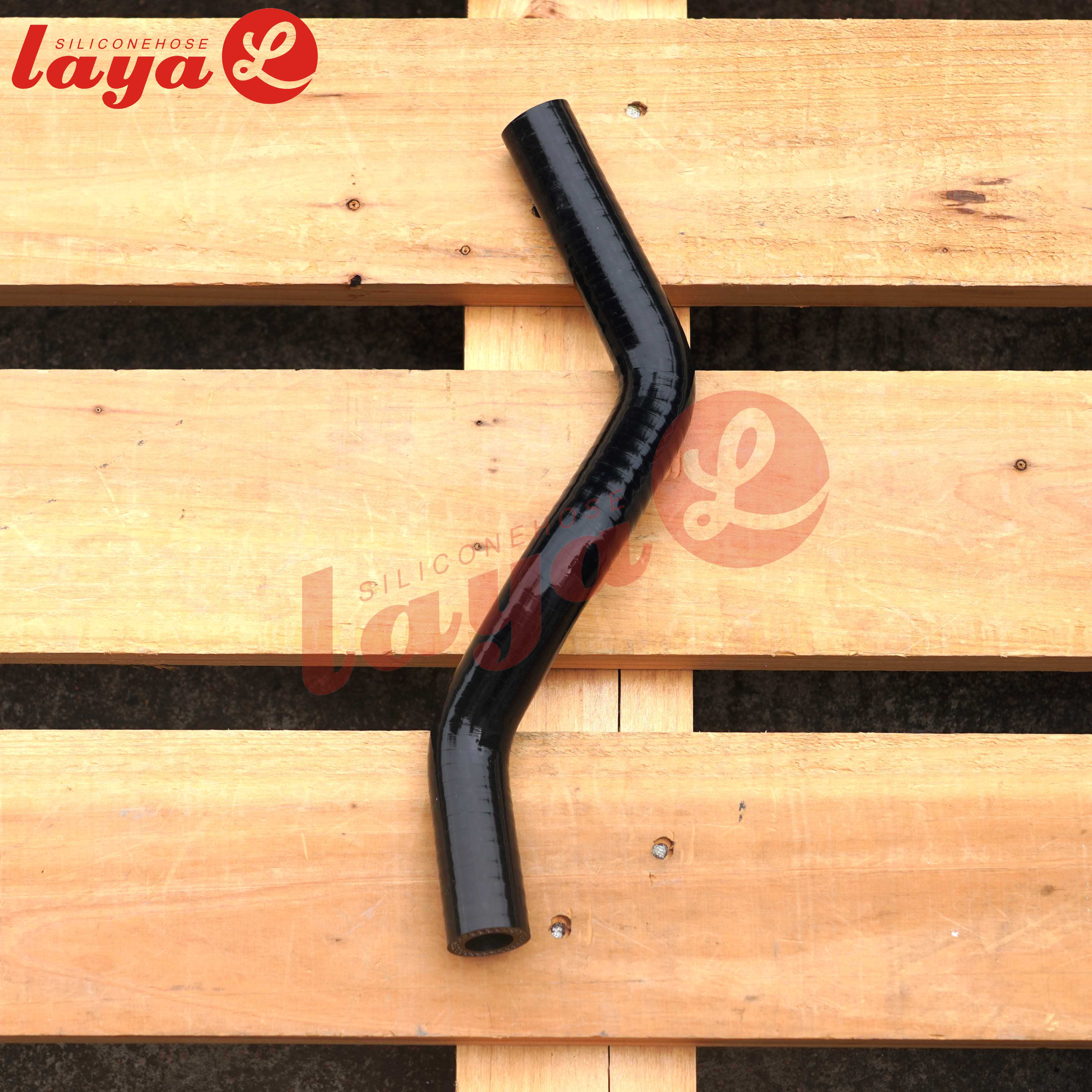 2011-2014 GM 6.6L DURAMAX PERFORMANCE SILICONE CAB TO ENGINE COOLANT HOSE