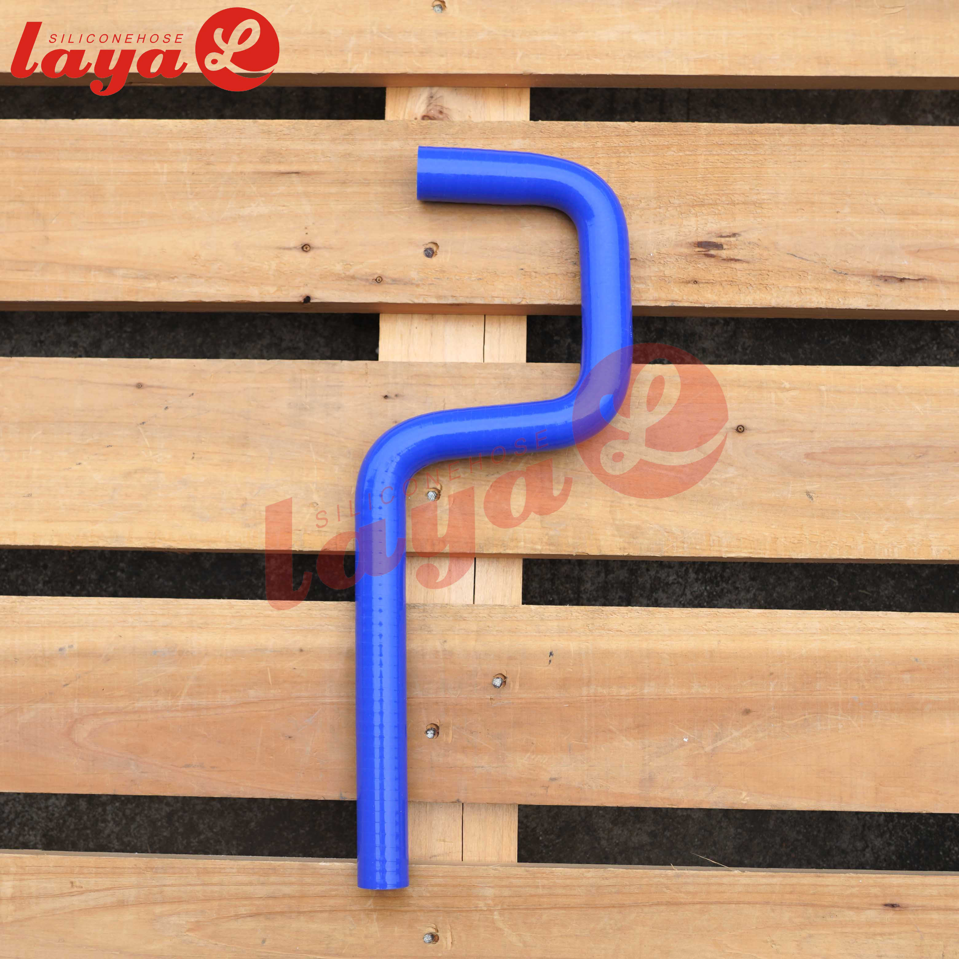 PERFORMANCE SILICONE EGR TO CAB COOLANT HOSE 2007.5-2010 GM 6.6L DURAMAX