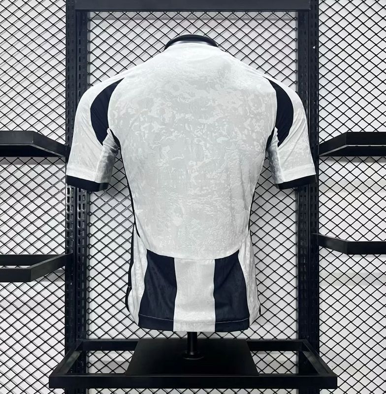 Player 2024-25 Juventus Home VLAHOVIC Football jersey