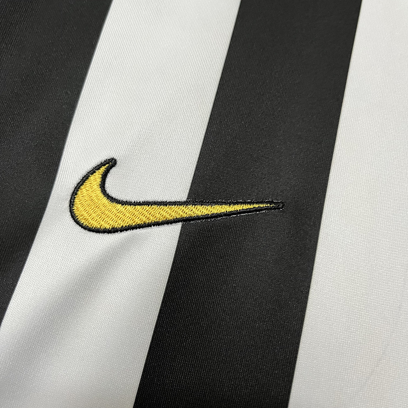 Retro 2003-04 Juventus Home Football jersey retro