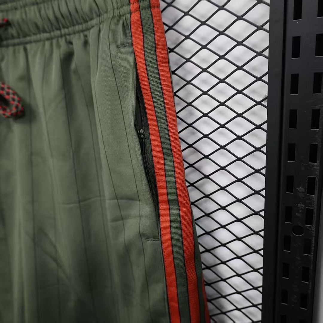 Player 2025-26 shorts Bayern Munchen shorts
