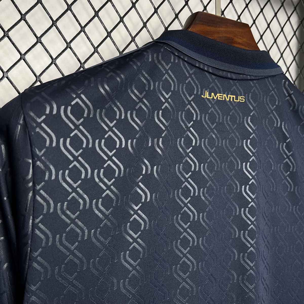 2024-25 Juventus Home VLAHOVIC Football jersey