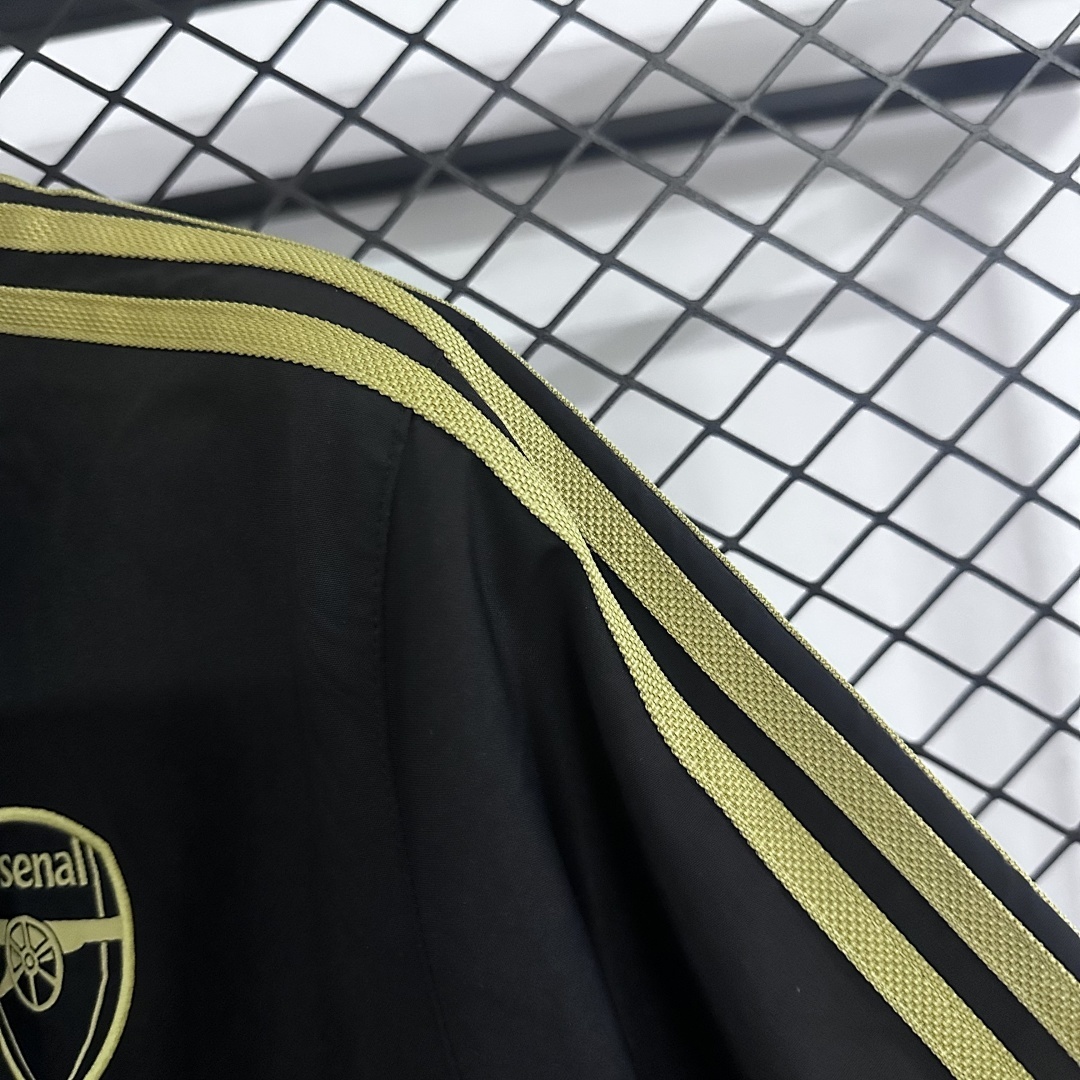 Windbreaker Arsenal