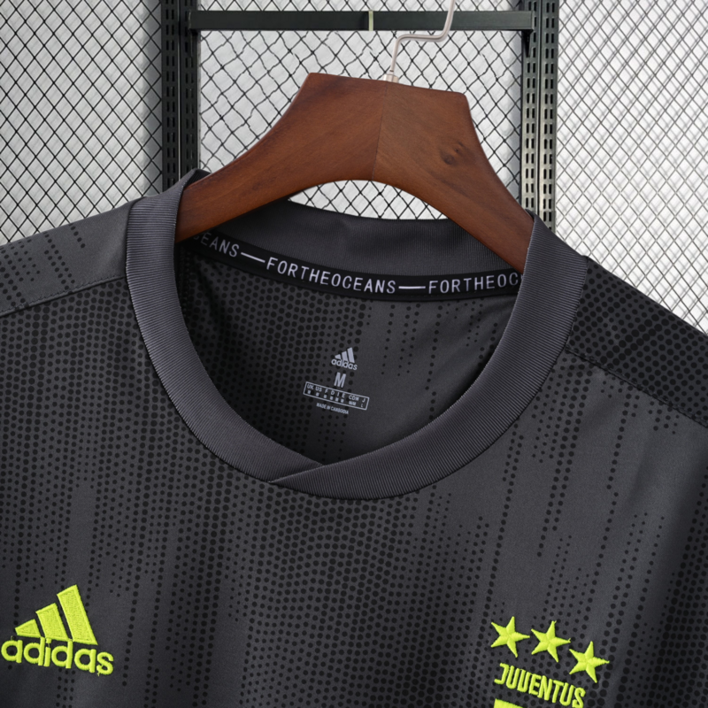 Retro 2018-19 Juventus Away football jersey retro