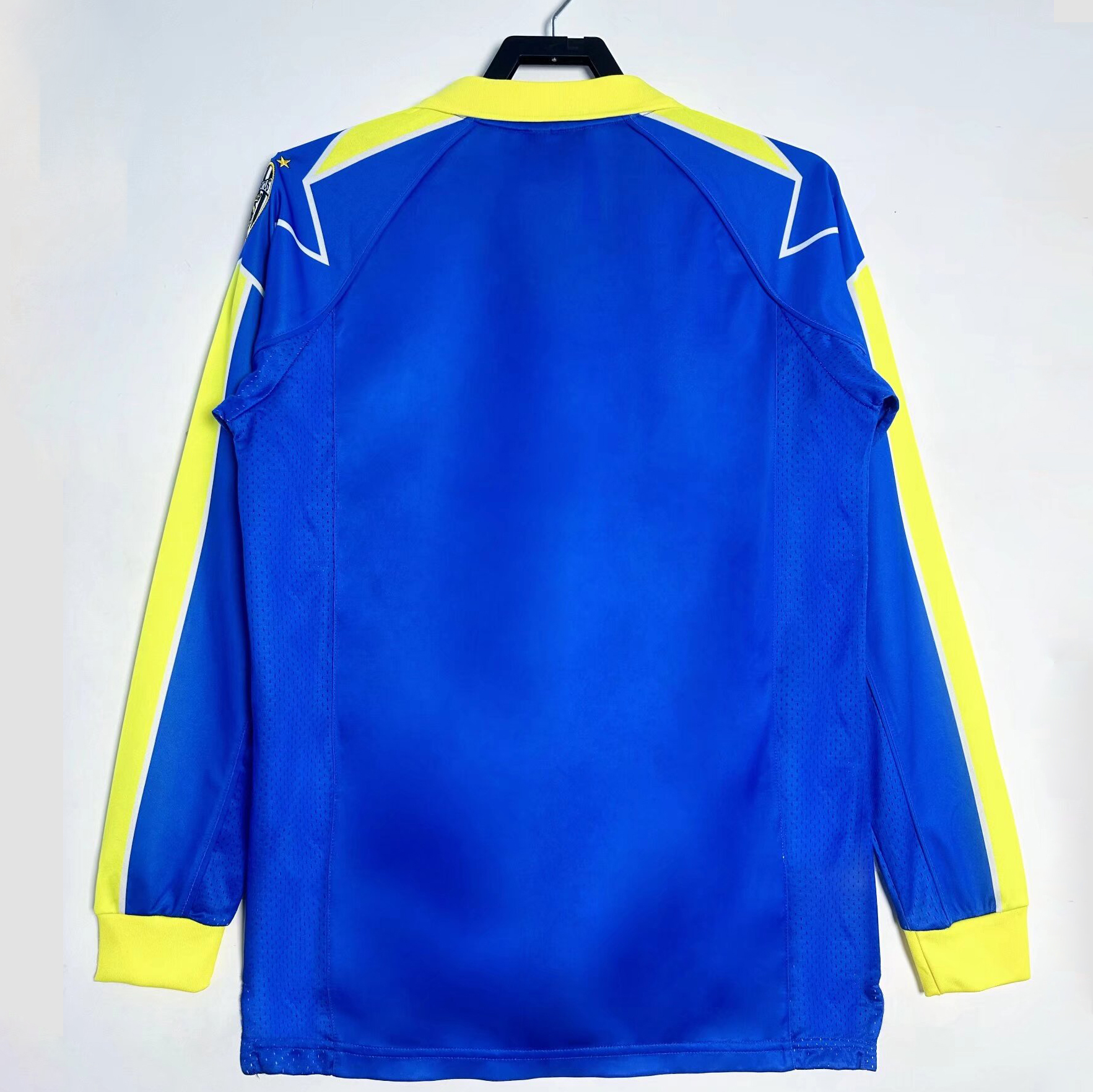 Retro 1997-99 Juventus away football jersey