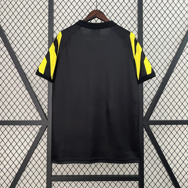 Retro 1996-97 Juventus third away football jersey