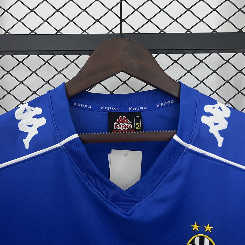 Retro 1999-00 Juventus Away Football jersey retro