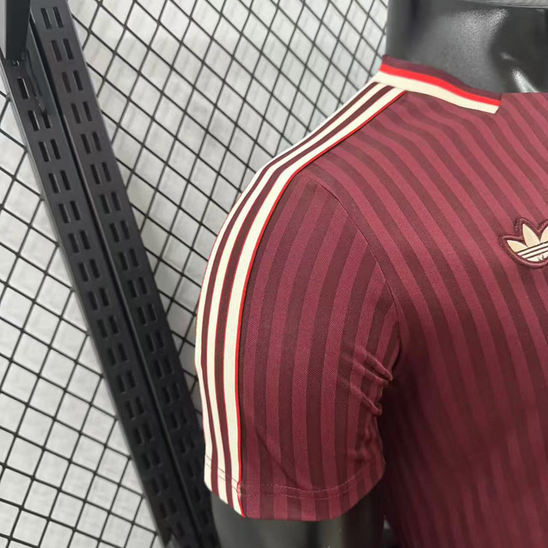 Player 2025-26 Bayern Munchen Retro Football jersey