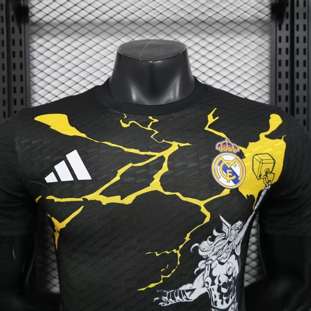 Player 2025-26 Real Madrid Marvel collaboration edition Football jersey
