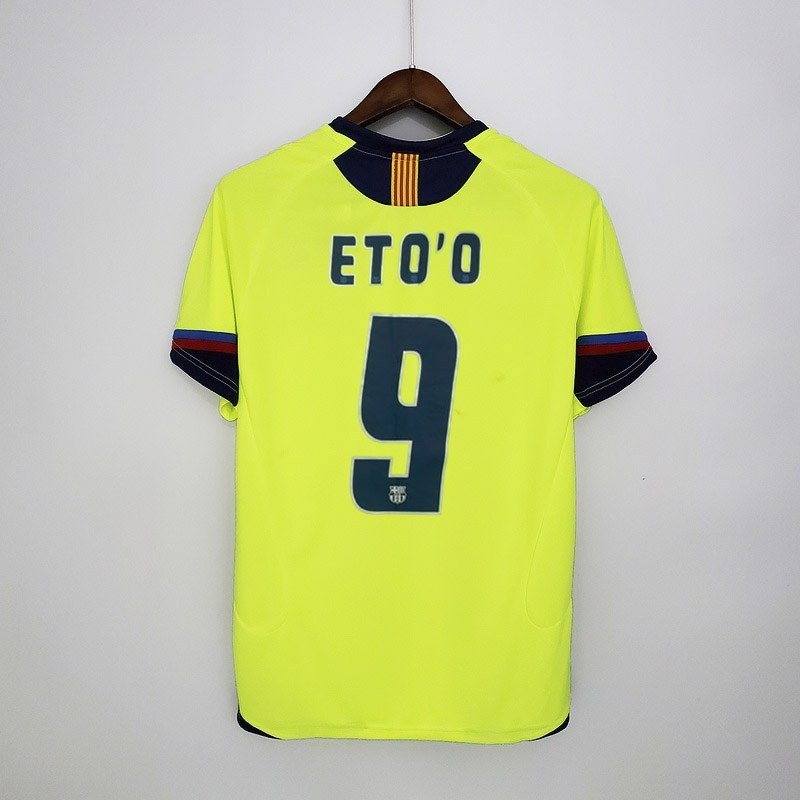 Retro FC Barcelona 2005-06 away XAVI MESSI RONALDINHO Football jersey retro