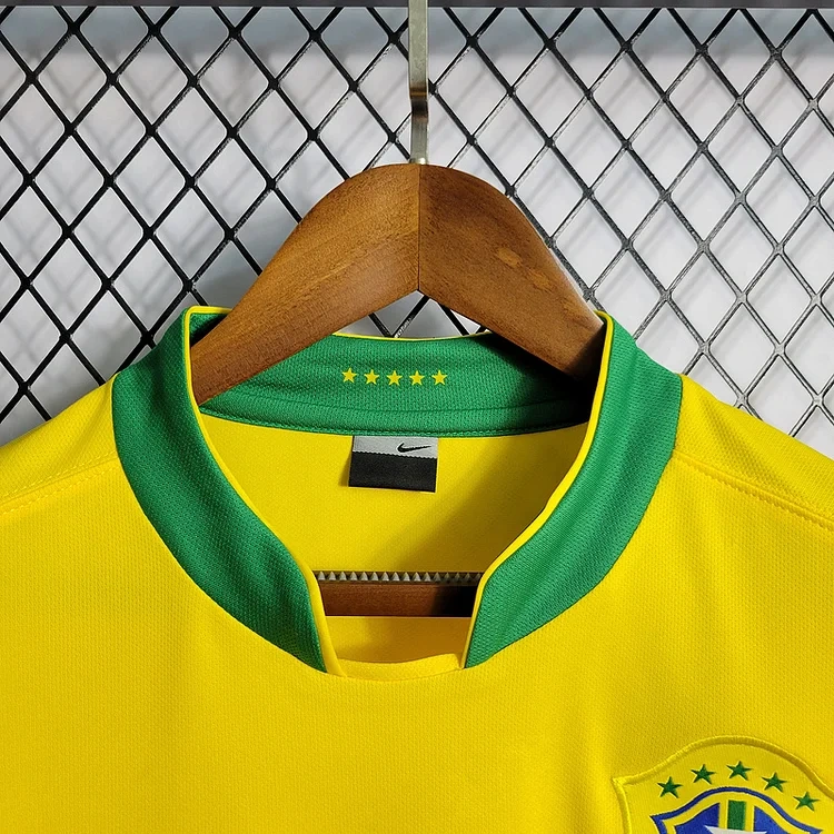 Retro 2006 Brazil home retro RONALDO Ronaldinho KAKA R.CARLOS CAFU ROBINHO Football jersey