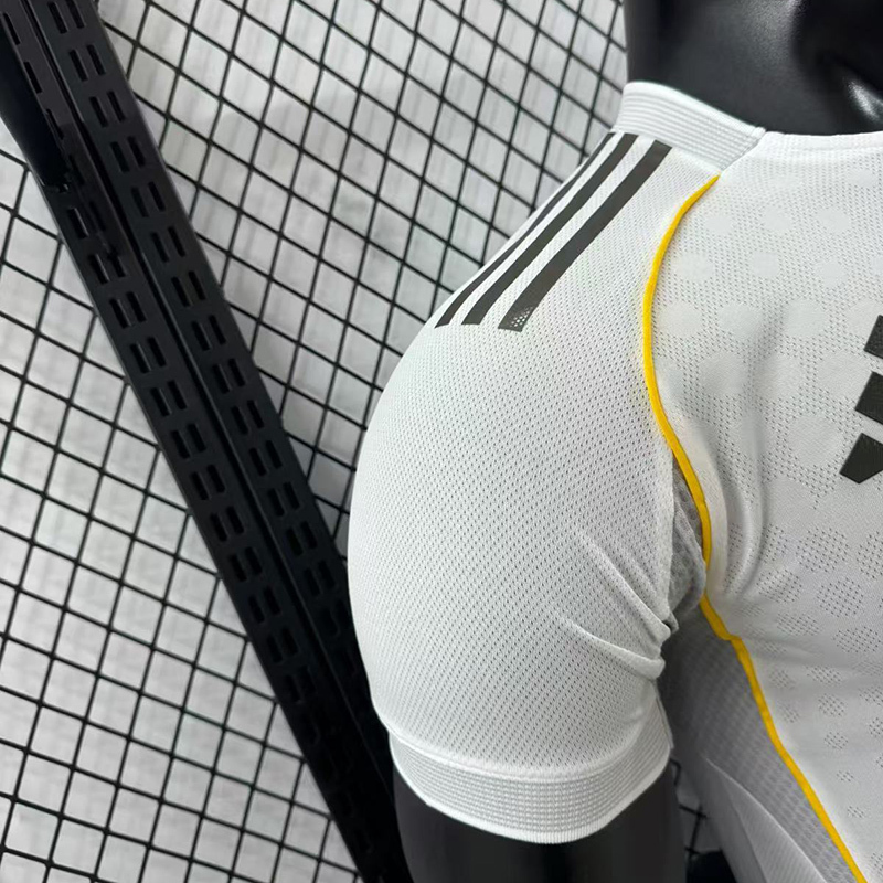 player 2025-26 Real Madrid Home Football jersey