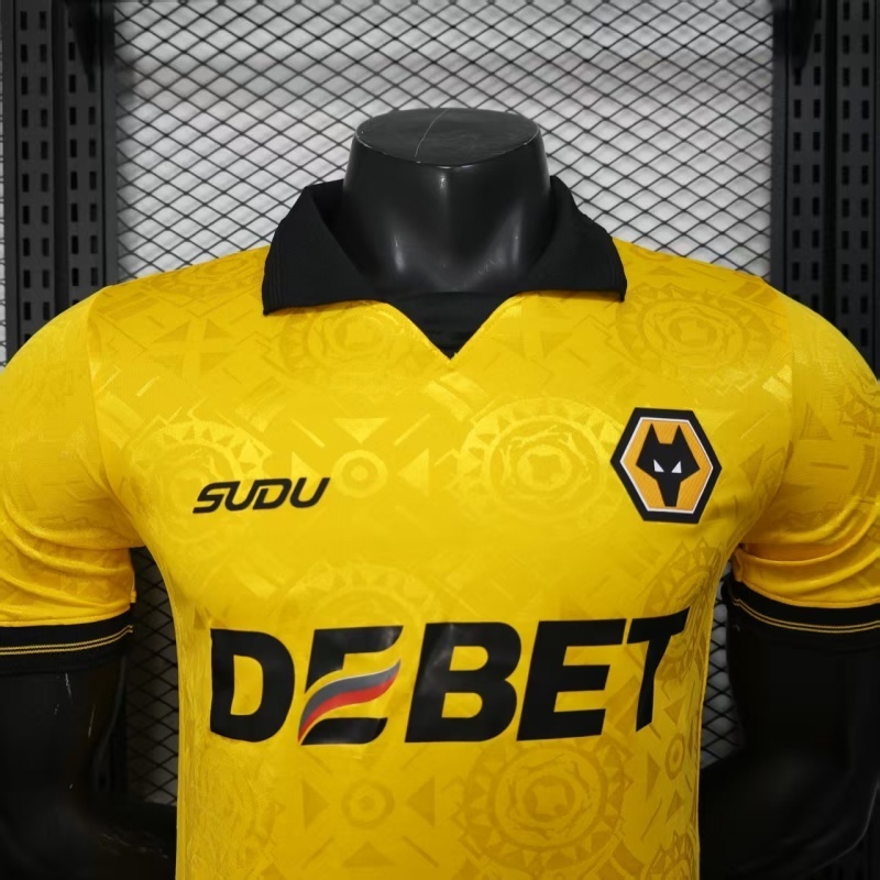 Player 2025-26 Wolves Home football jersey