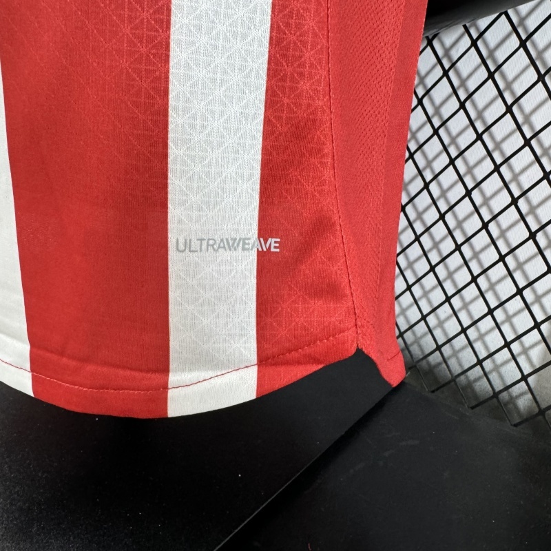 Player 205-26 Chivas Home football jersey