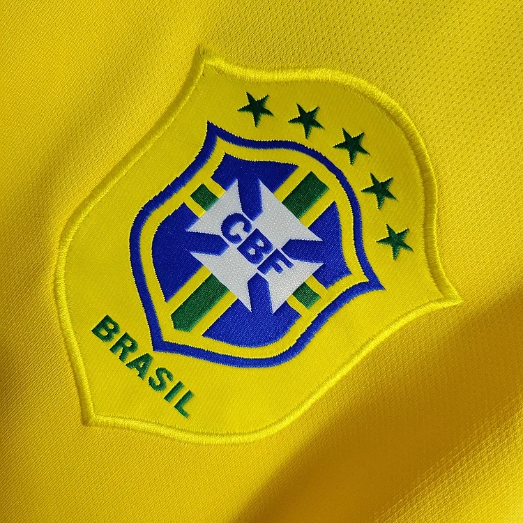 Retro 2006 Brazil home retro RONALDO Ronaldinho KAKA R.CARLOS CAFU ROBINHO Football jersey