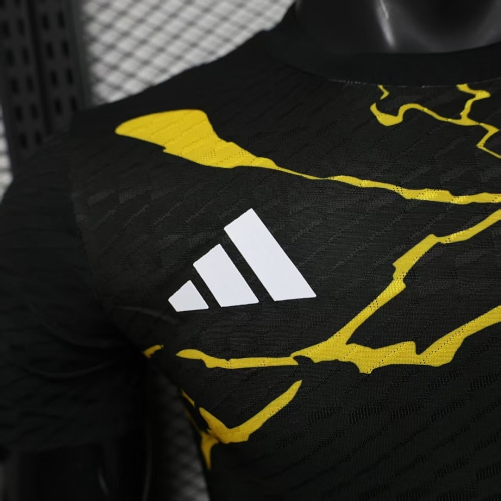 Player 2025-26 Real Madrid Marvel collaboration edition Football jersey
