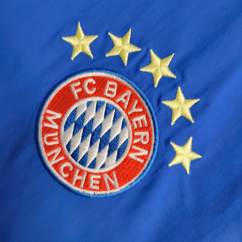 23-24 Reversible Windbreaker Bayern Munich