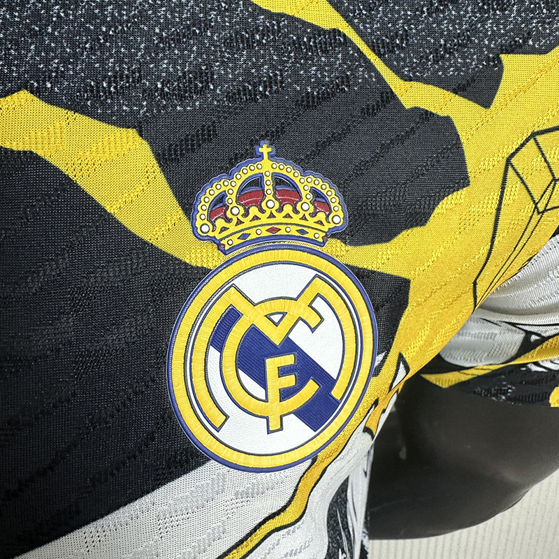 Player 2025-26 Real Madrid Marvel collaboration edition Football jersey