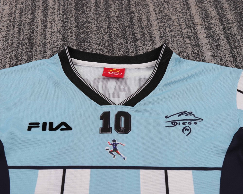 2001 Argentina Retro Maradona Commemorative Edition