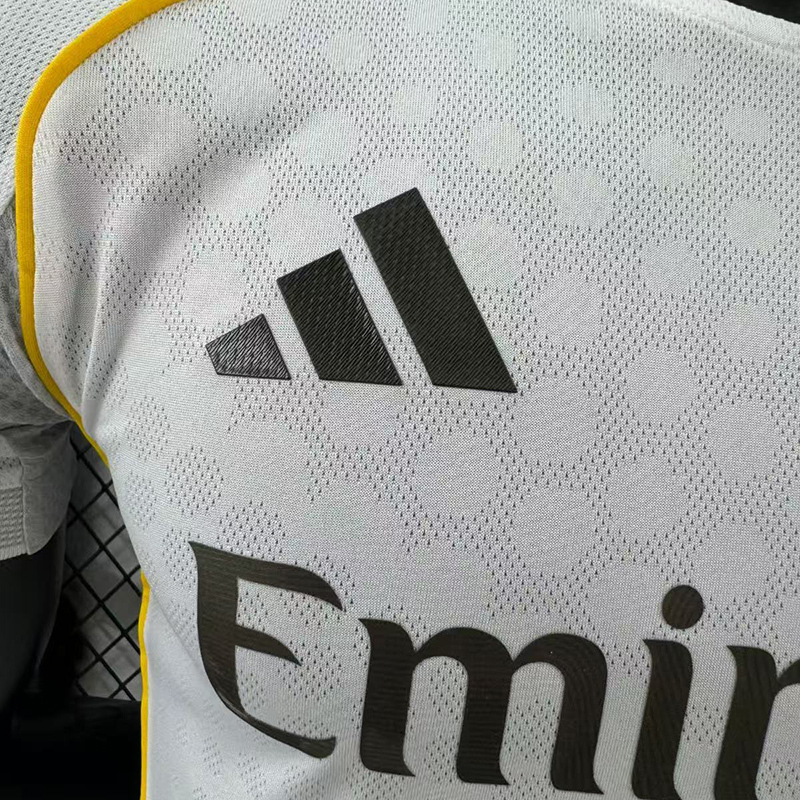 player 2025-26 Real Madrid Home Football jersey