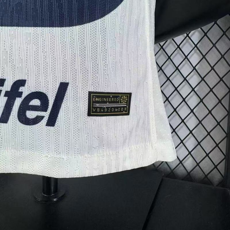 PLAYER 2025-26 Pumas U.N.A.M. Home Football jersey