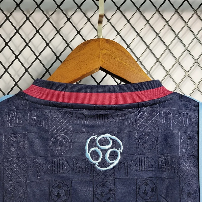 Retro 2011 West Ham Home Football jersey retro