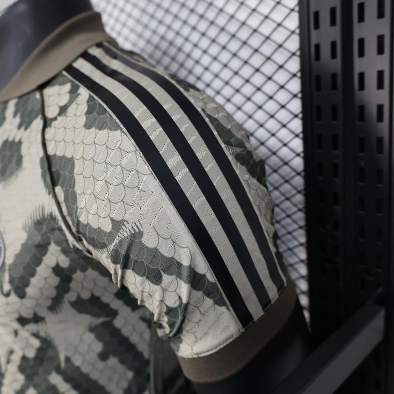 Player 2025-26 Bayern Munchen Special Edition Football jersey