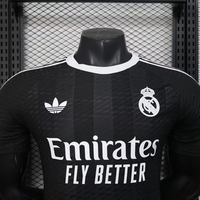 Player 2025-26 Real Madrid goalkeeper black Football jersey