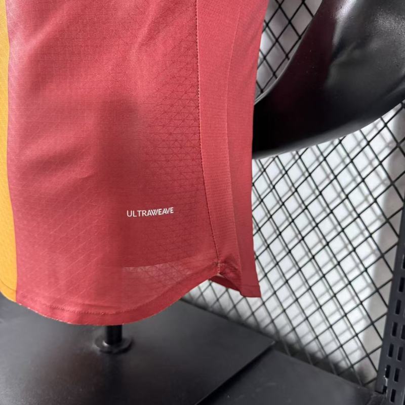 Player 2025-26 Galatasaray Home Football jersey