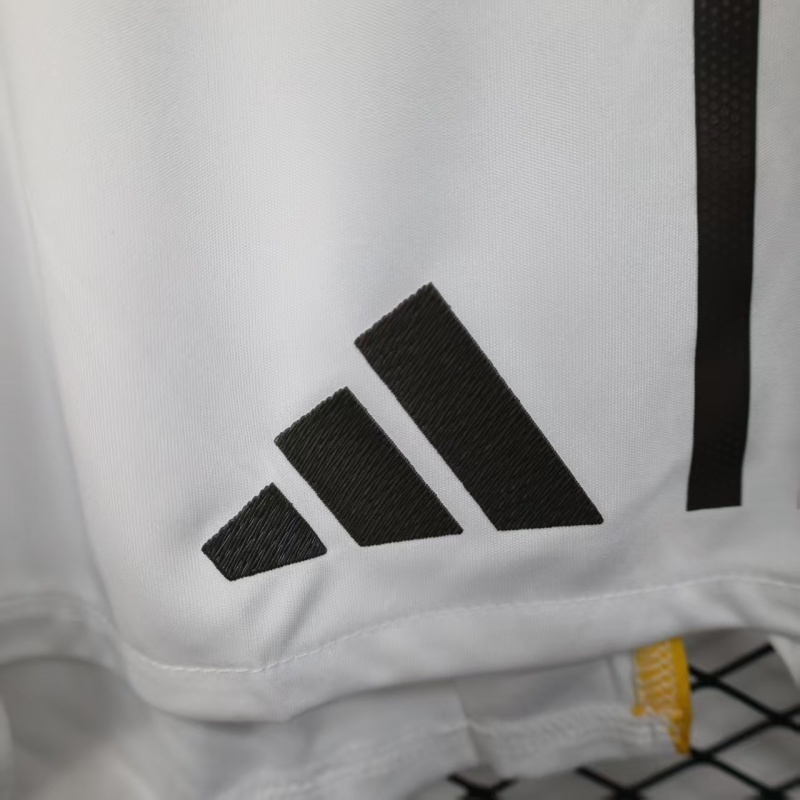 Player 2025-26 shorts Real Madrid shorts