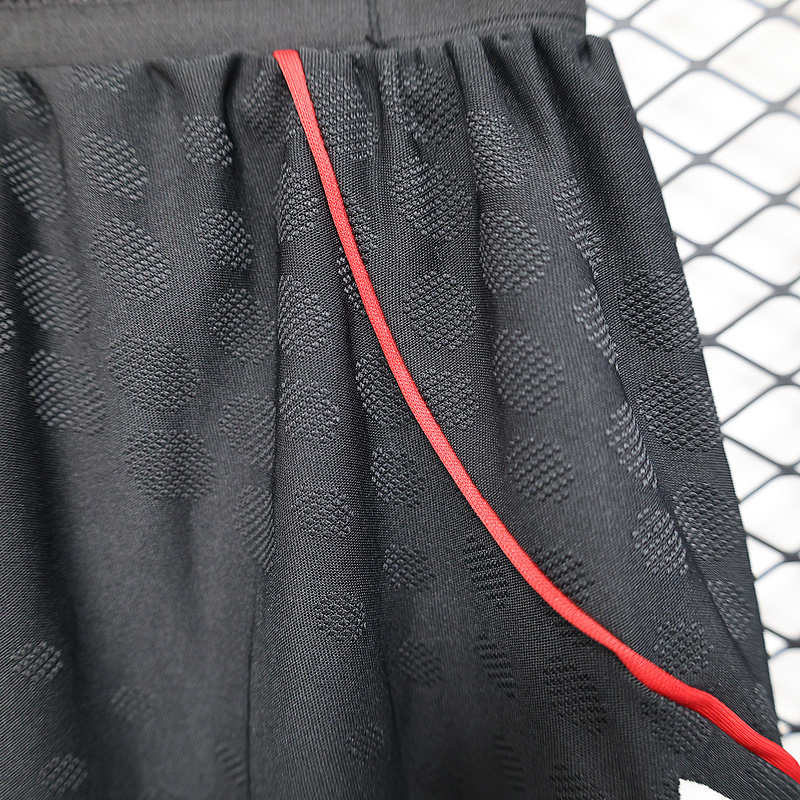 Player 2025-26 shorts Liverpool