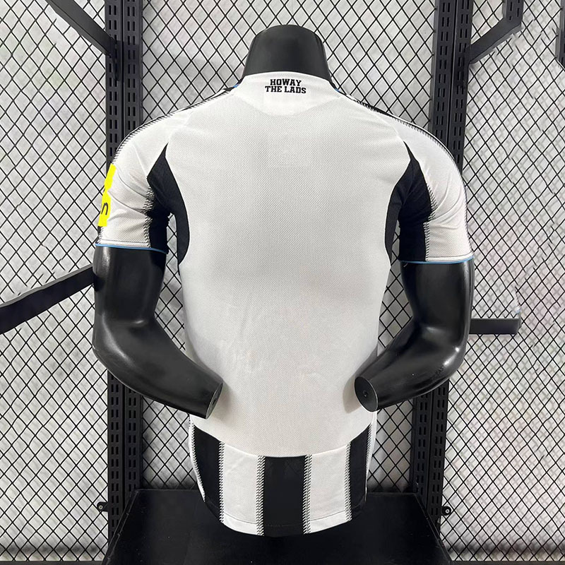 Player 2025-26 Newcastle Home Football jersey