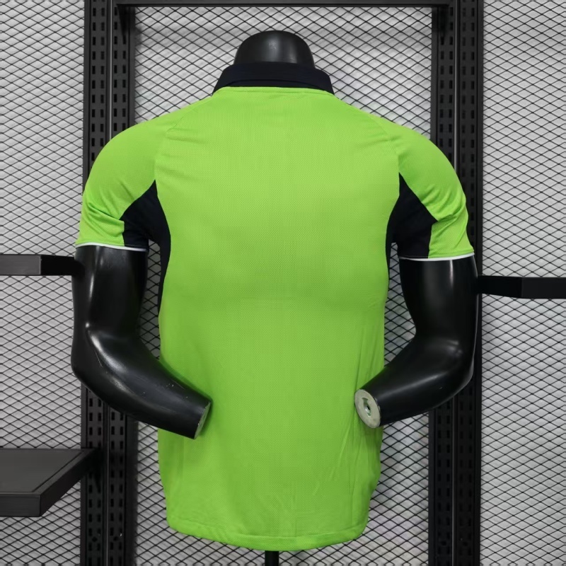 Player 2025-26 Fulham Third Away football jersey