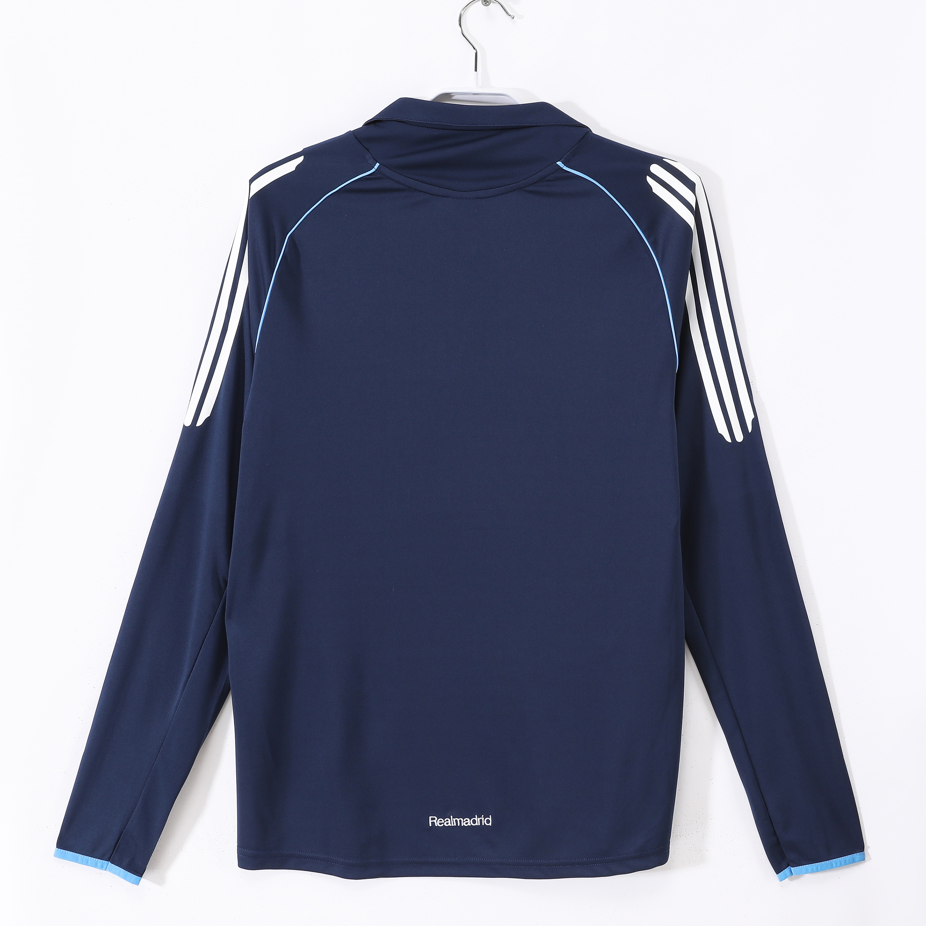 Retro 2005/06 Real Madrid away long sleeved navy blue