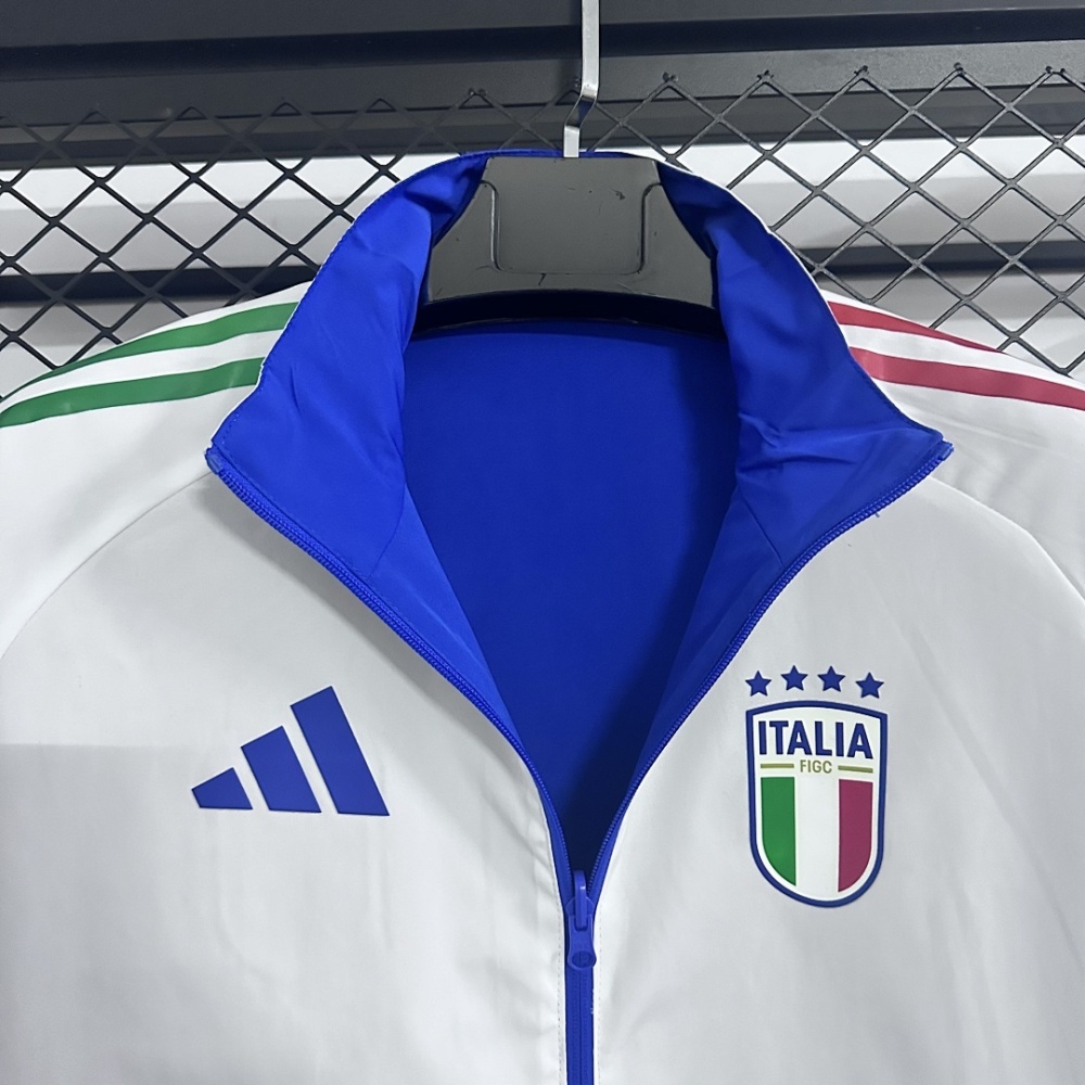 Windbreaker Italy