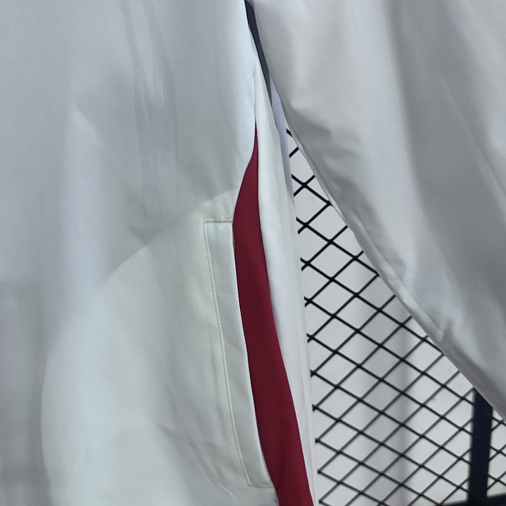 Windbreaker Italy