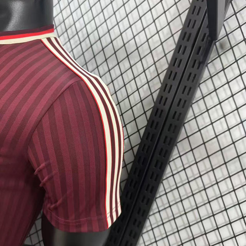 Player 2025-26 Bayern Munchen Retro Football jersey