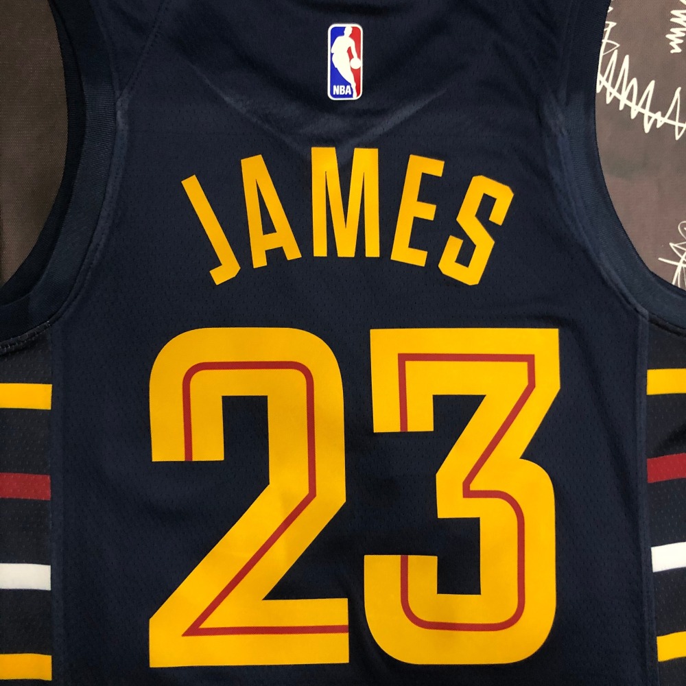 Cleveland Cavaliers Stripes 23 James