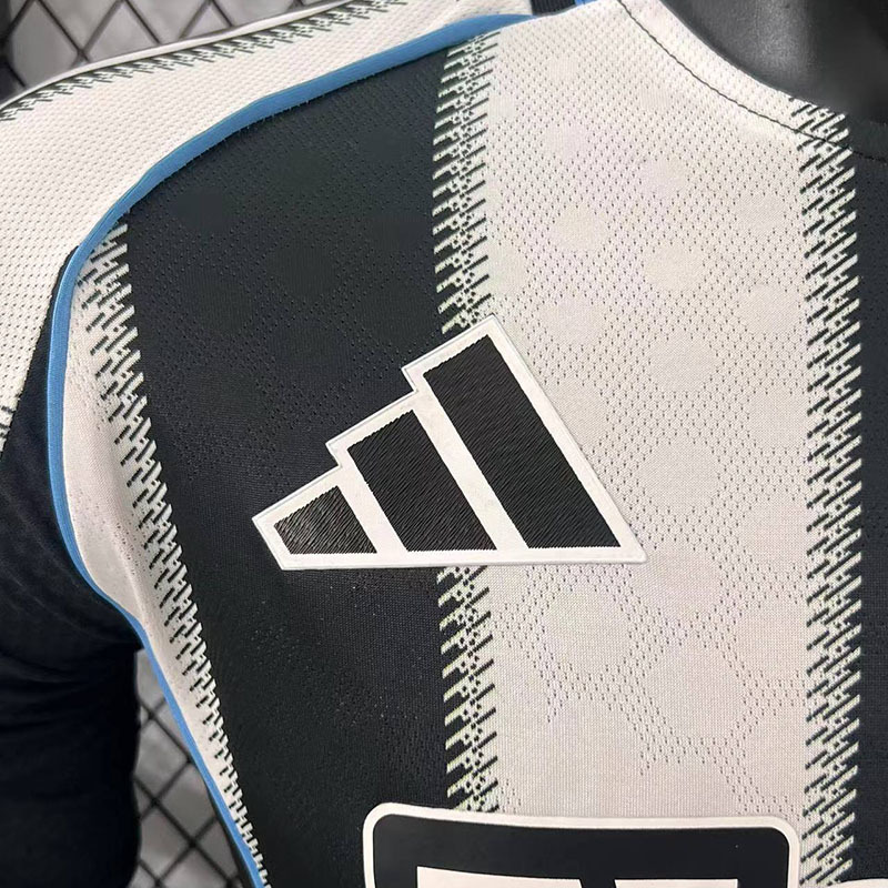 Player 2025-26 Newcastle Home Football jersey
