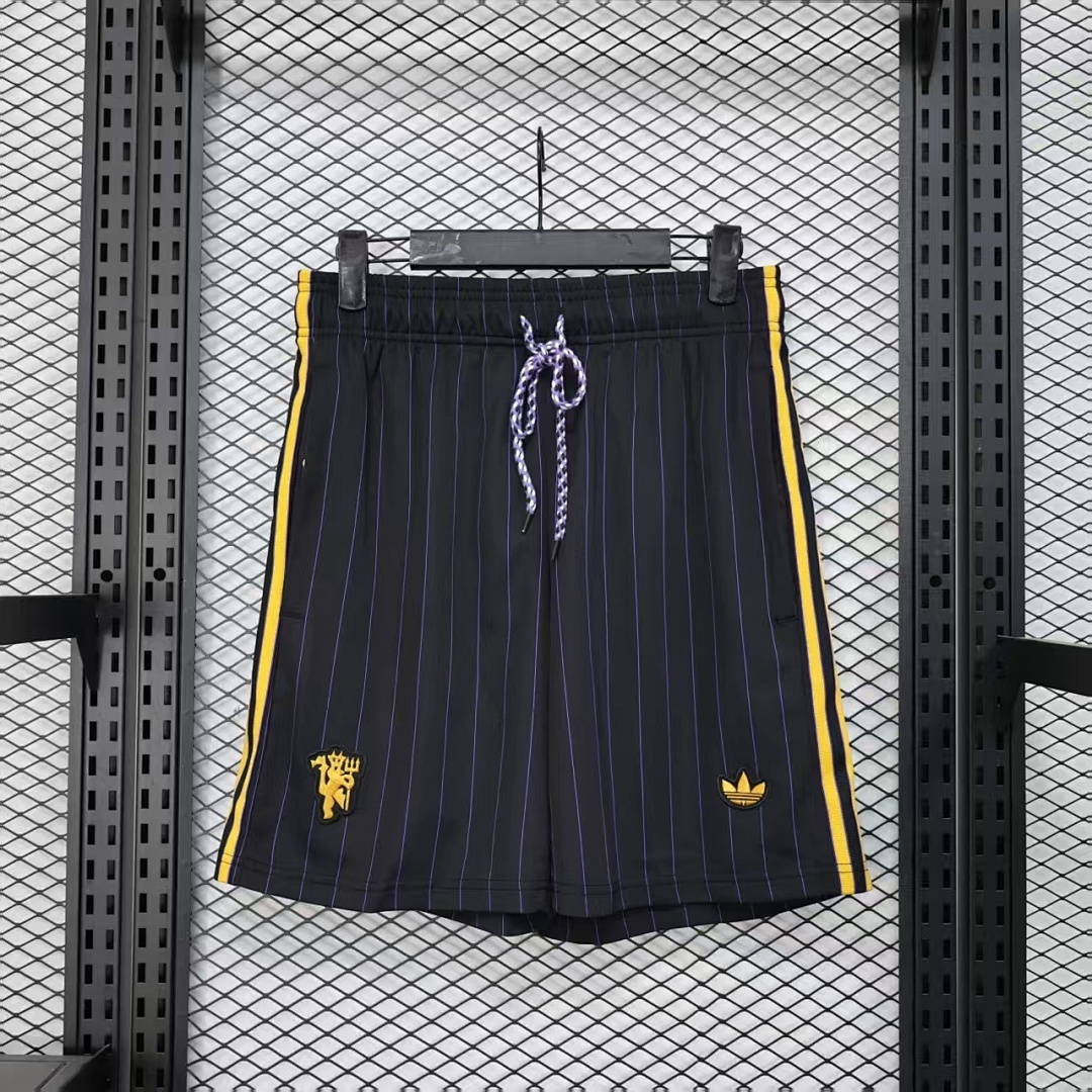 Player 2025-26 shorts Manchester United shorts