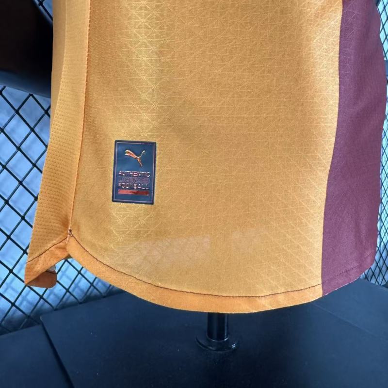 Player 2025-26 Galatasaray Home Football jersey