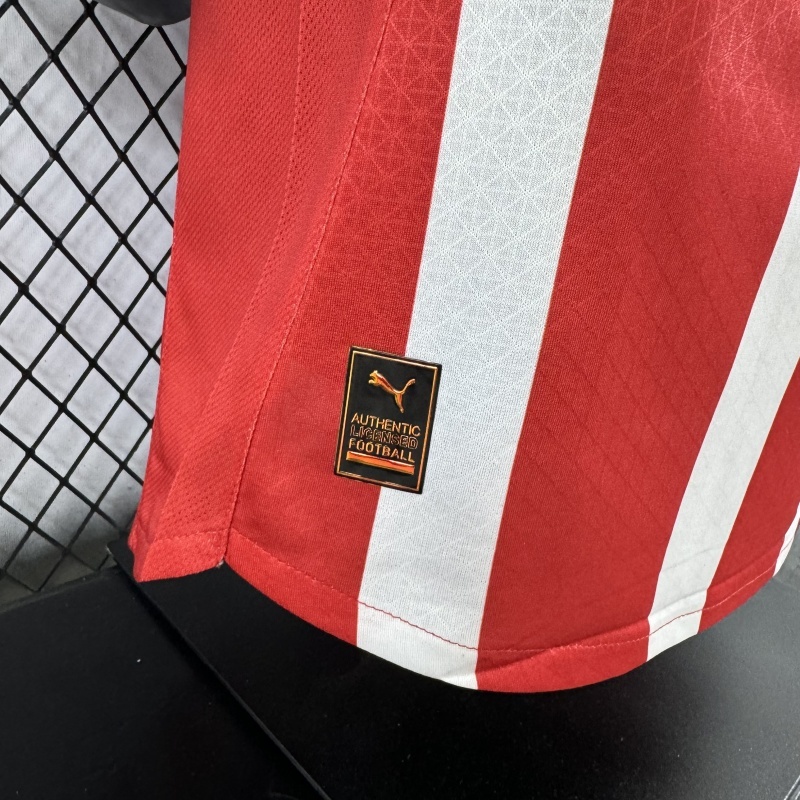 Player 205-26 Chivas Home football jersey